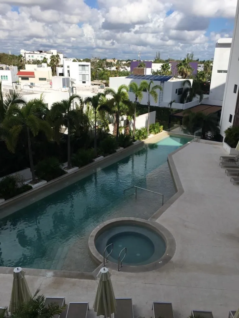 Alberca y jacuzzi